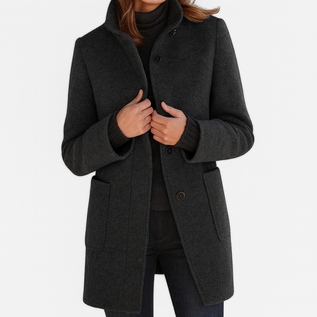 Davellia | The High-Collar Coat