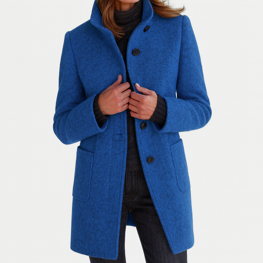 Davellia | The High-Collar Coat
