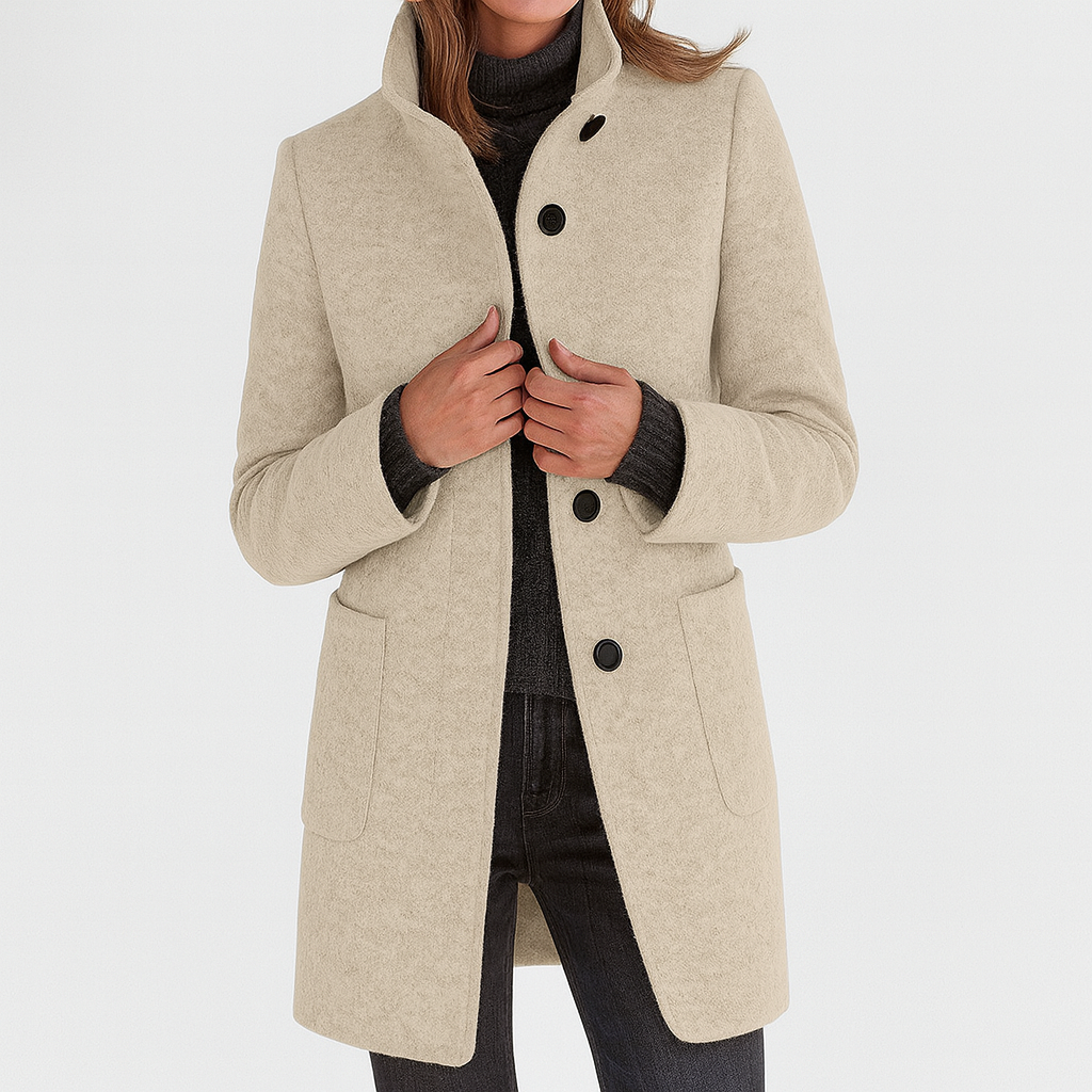 Davellia | The High-Collar Coat