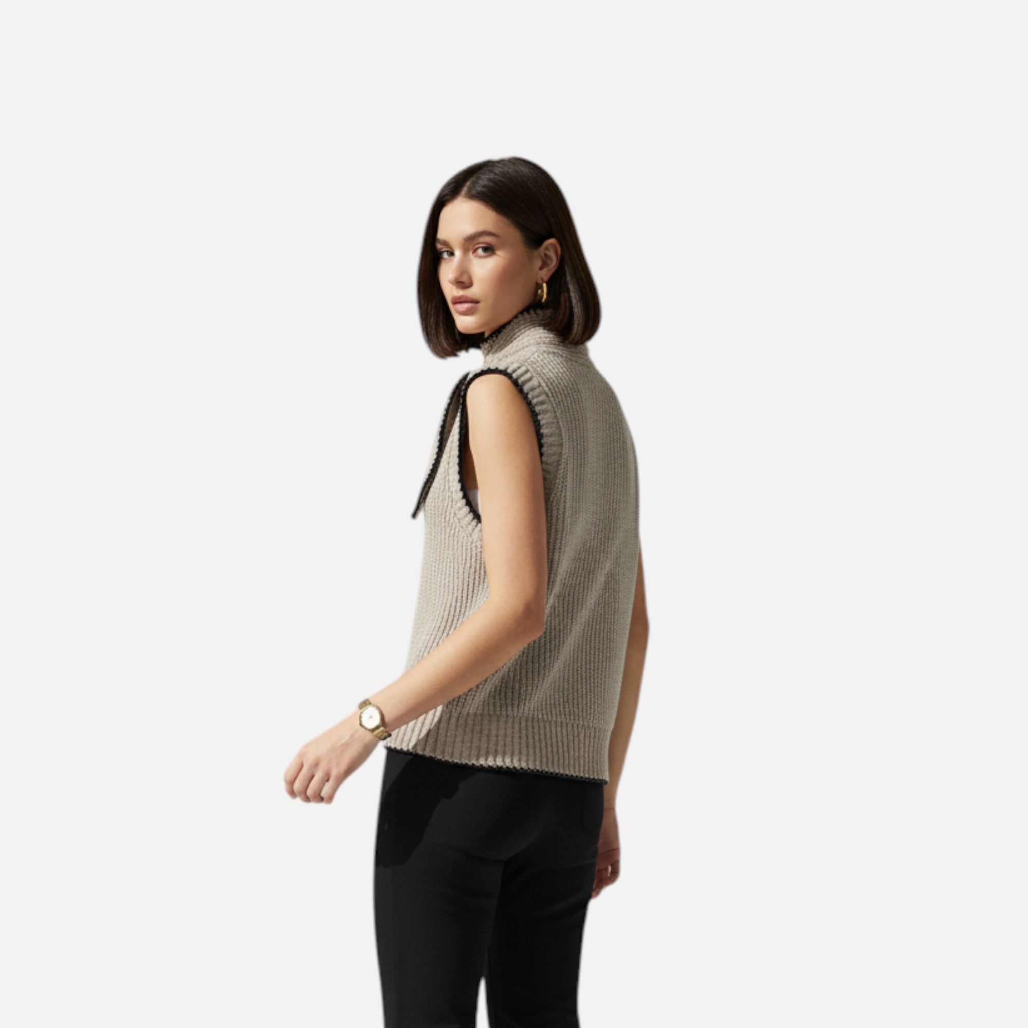 Davellia | Women's Timeless Knitted Vest