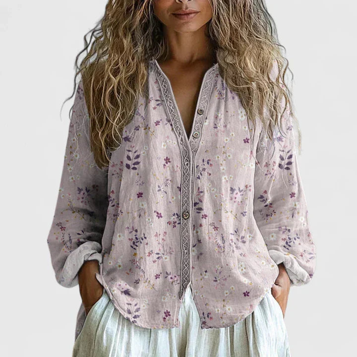 Davellia | Comfortable Spring Blouse