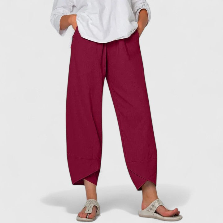 Davellia | Women’s Relaxed Cropped Pants