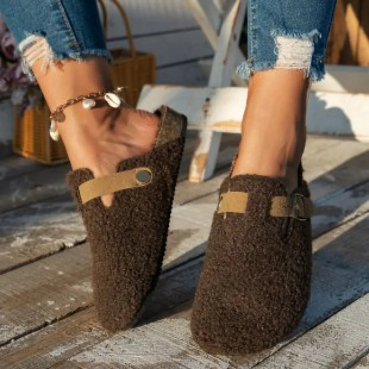 Davellia | Women Cozy Slip-On Slippers