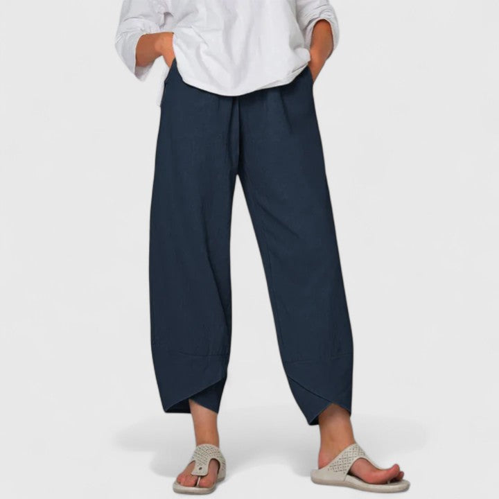 Davellia | Women’s Relaxed Cropped Pants