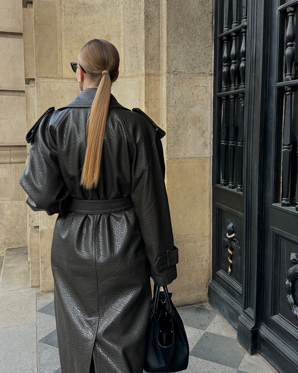 Davellia | Women’s Long Trench Leather Coat
