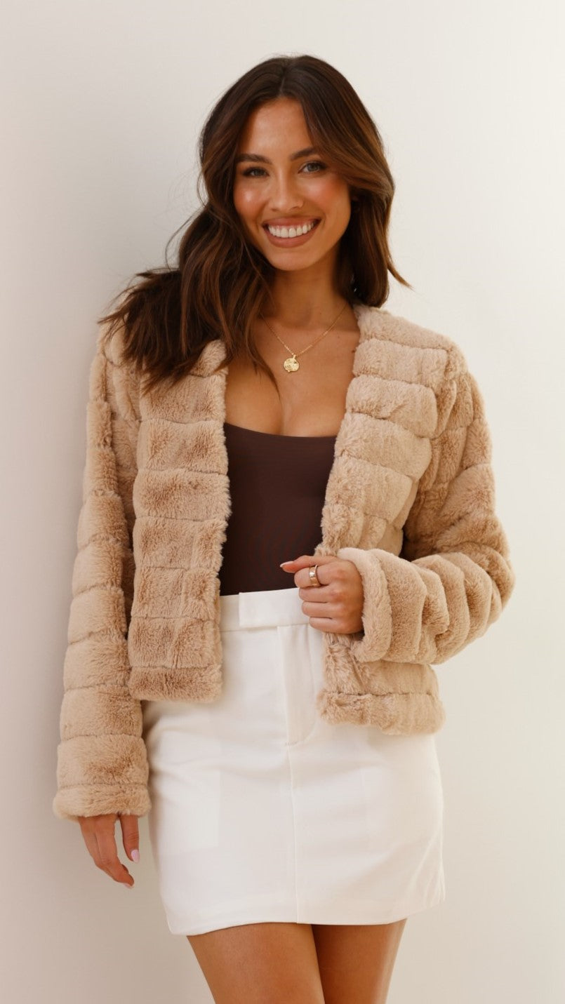 Davellia | Women’s Chic Faux Fur Evening Jacket