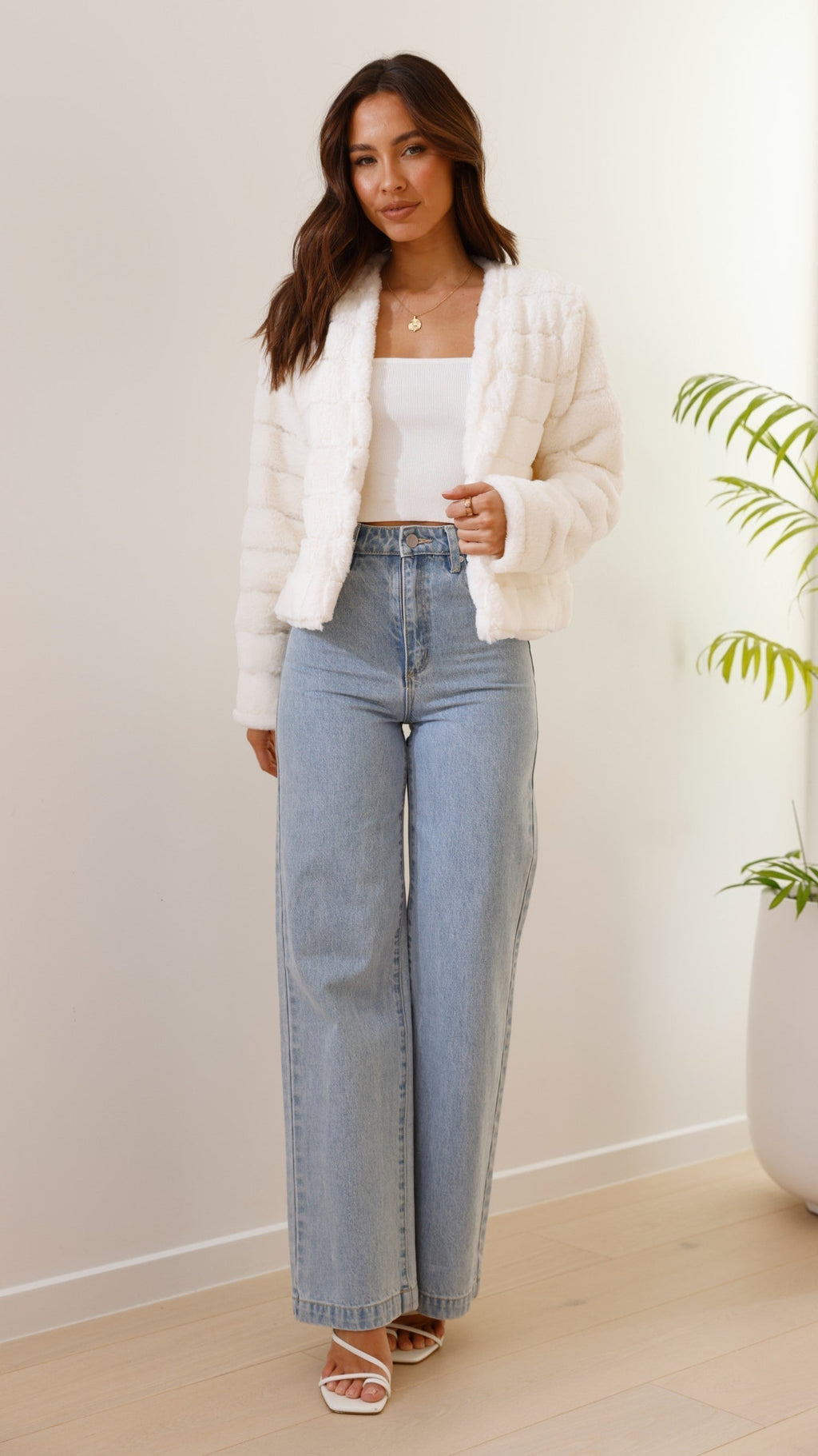 Davellia | Women’s Chic Faux Fur Evening Jacket
