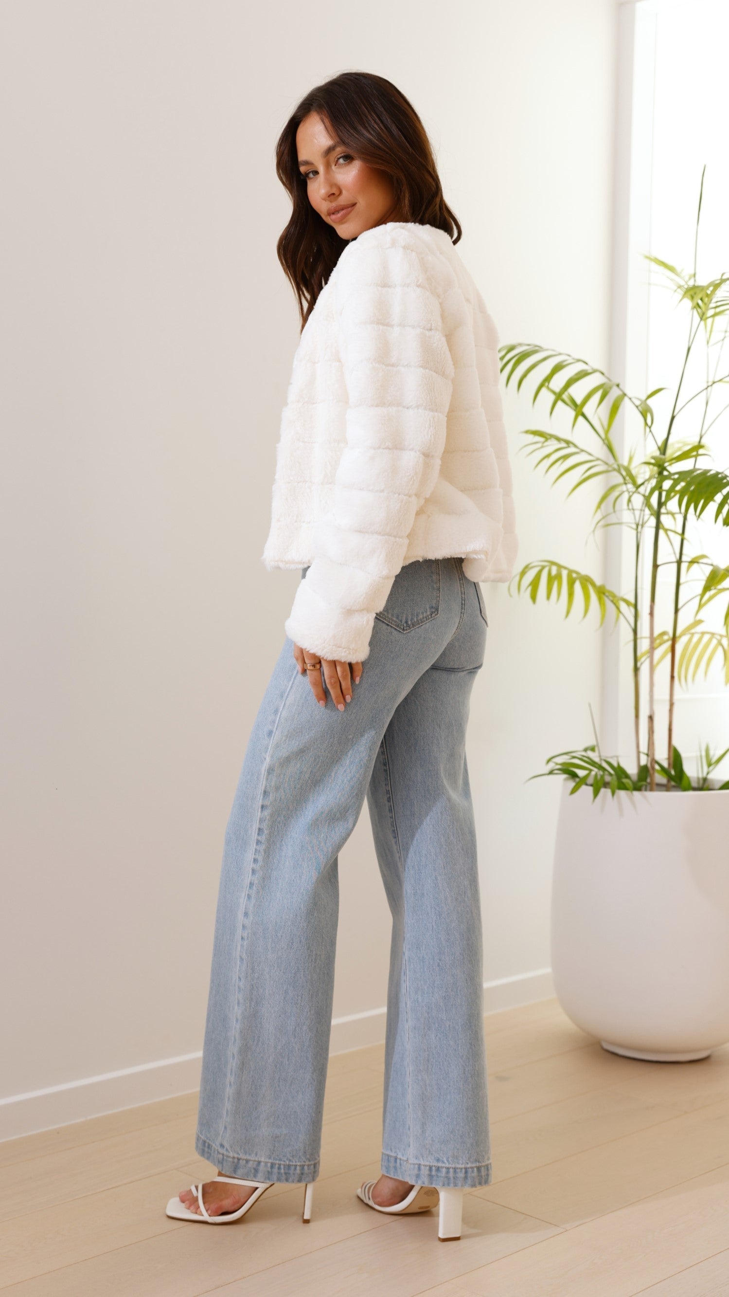Davellia | Women’s Chic Faux Fur Evening Jacket