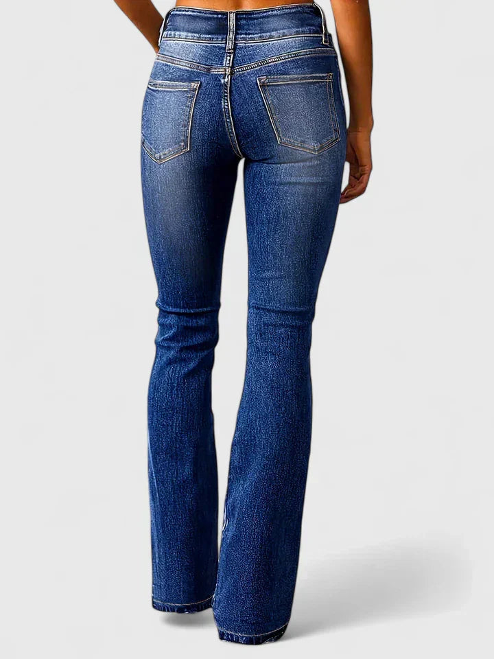 Davellia | Women’s Minimal Straight Fit Jeans