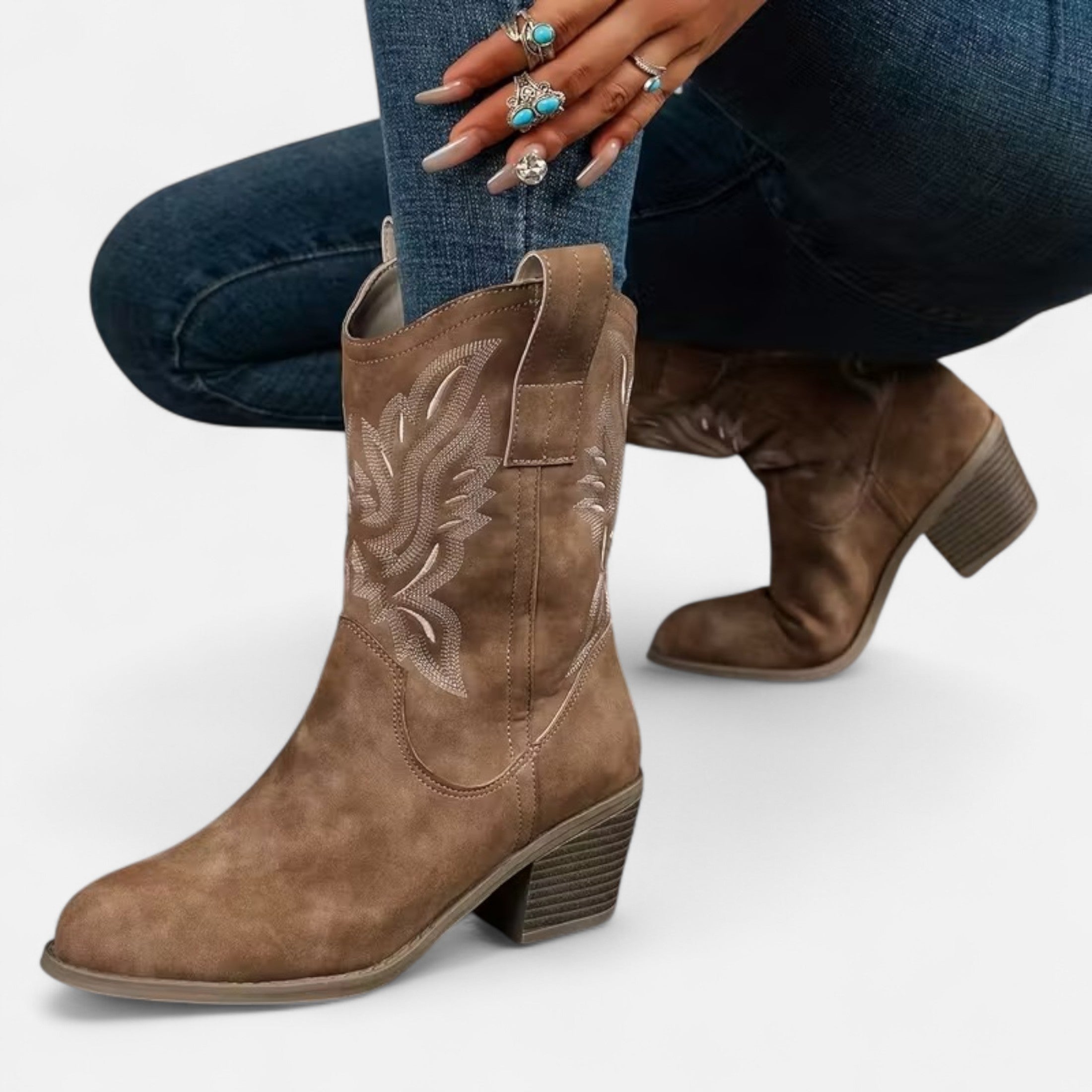 Davellia | Women’s Suede Cowboy Boots – Vintage Chunky Heel