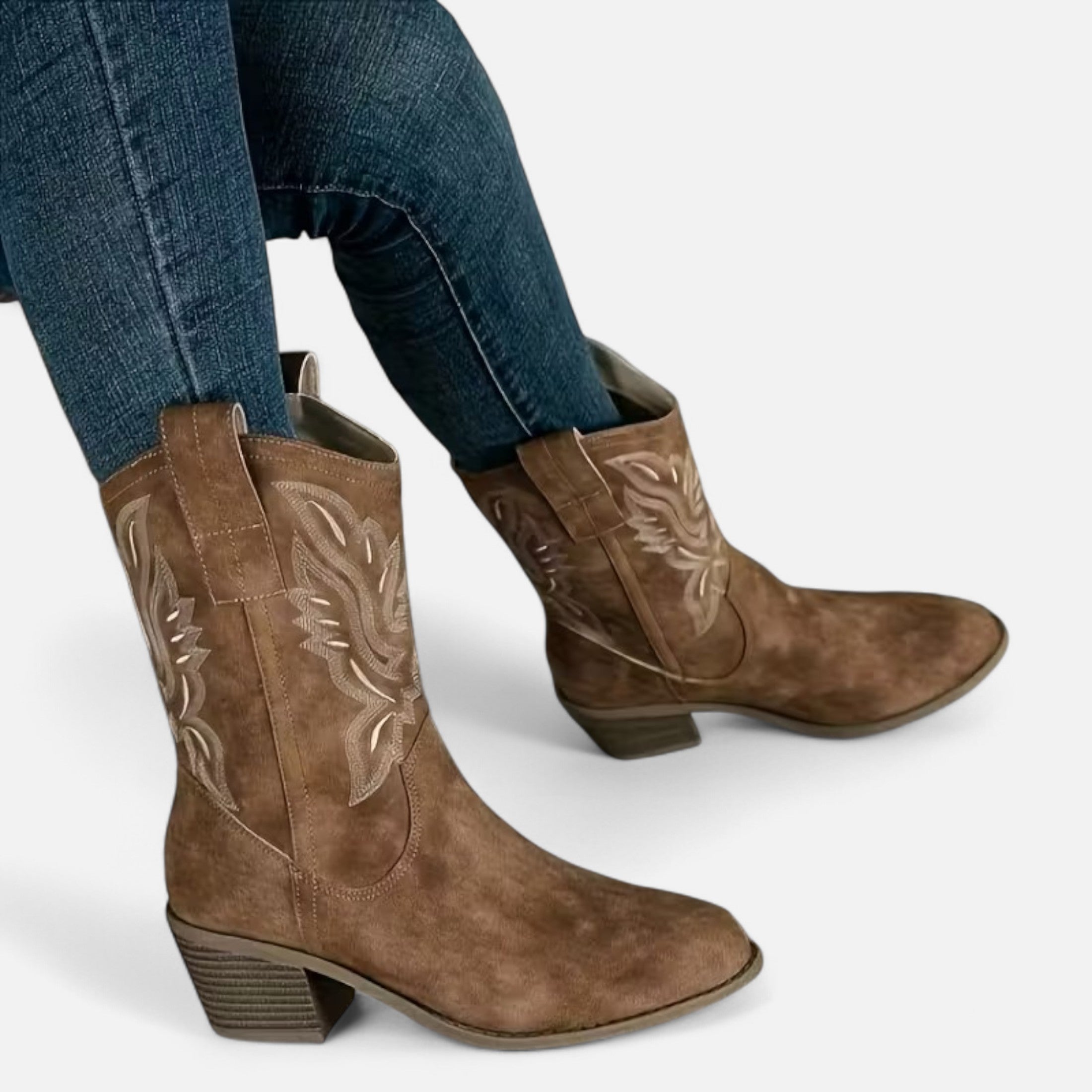 Davellia | Women’s Suede Cowboy Boots – Vintage Chunky Heel