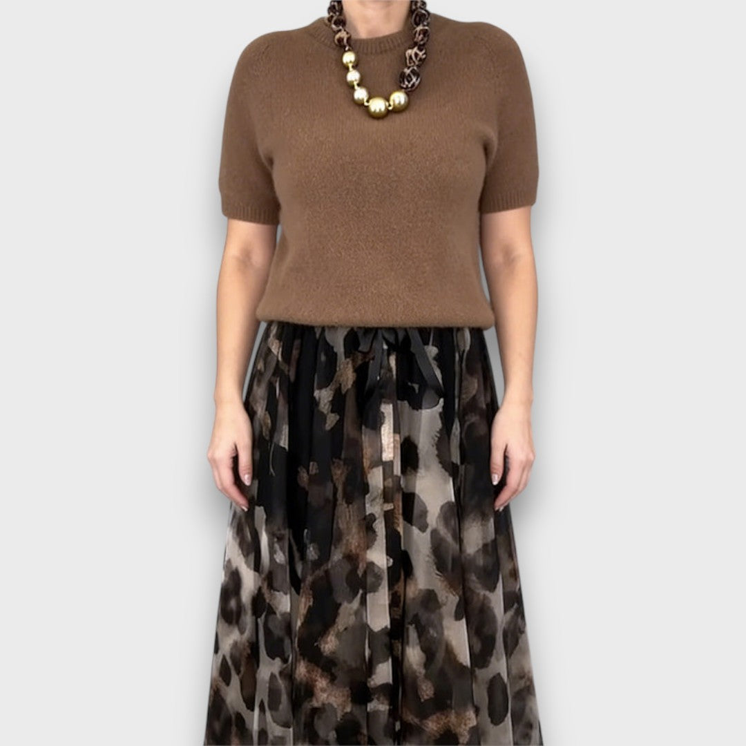 Davellia | Sweater & Skirt Set With  Leopard Print