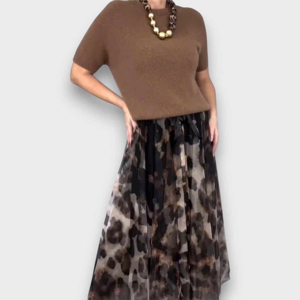 Davellia | Sweater & Skirt Set With  Leopard Print