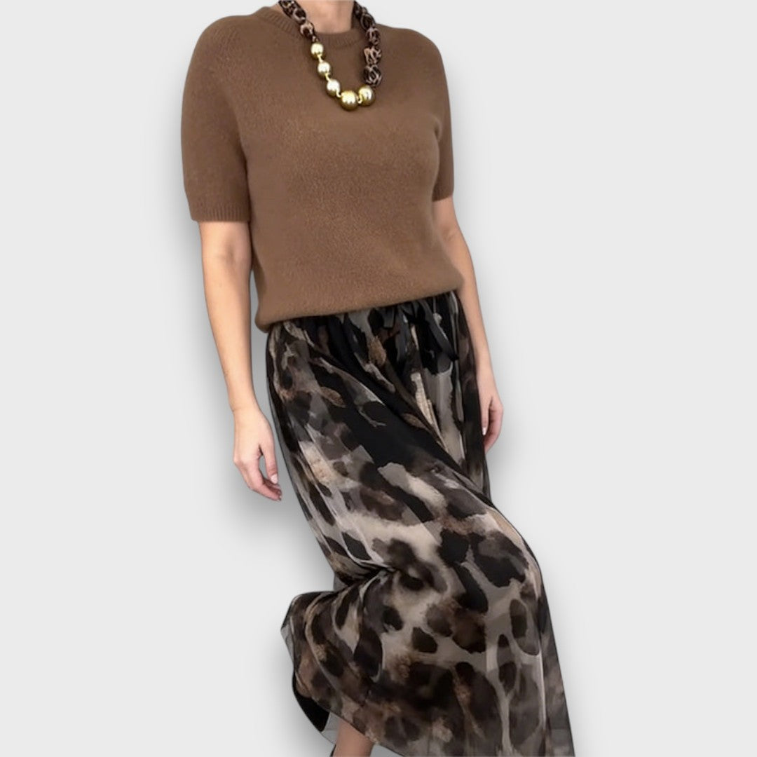 Davellia | Sweater & Skirt Set With  Leopard Print